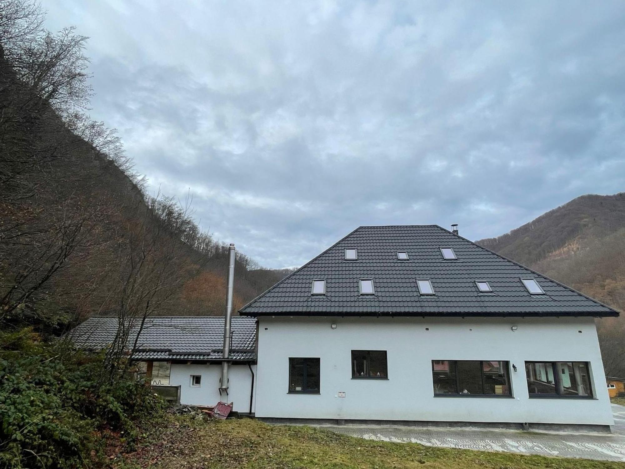 Casa Tudor Padis Exteriér fotografie